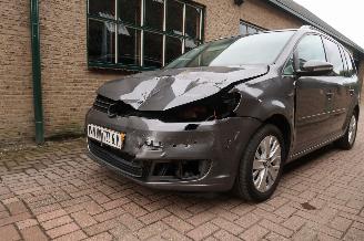 škoda osobní automobily Volkswagen Touran 1.6 TDi Comfortline BlueMotion 2014/2