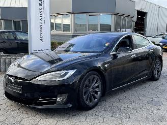 krockskadad bil auto Tesla Model S 75D 4WD AUTOMAAT 2019/4
