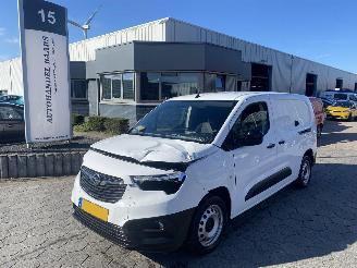 Vaurioauto  commercial vehicles Opel Combo 1.5D L2H1 Selection 2022/2