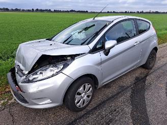 damaged campers Ford Fiesta 1.25 2011/4