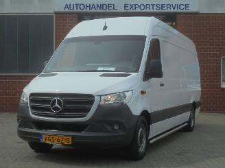 Vaurioauto  commercial vehicles Mercedes Sprinter 316 Maxi Euro6, Climate & Cruise control, Navi-MMS, Camera, Trekhaak 2019/2