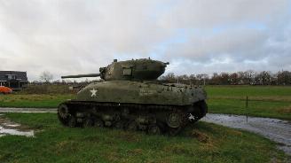Voiture accidenté Kenworth  Sherman tank 1944 not for sale 1944/3