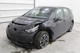 Damaged car Volkswagen ID.3  2023/4