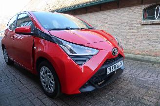 Toyota Aygo 1.0 VVTi X-play picture 3