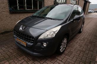 damaged passenger cars Peugeot 3008 Peugeot 3008 1.6 VTi ST 2010/11