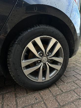 Hyundai I-30  picture 7