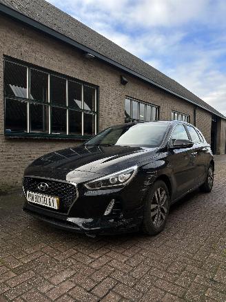  Hyundai I-30  2017/6