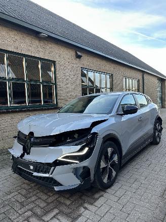 Voiture accidenté Renault Mégane E-Tech EV60 Optimum charge Evolution 2023/2