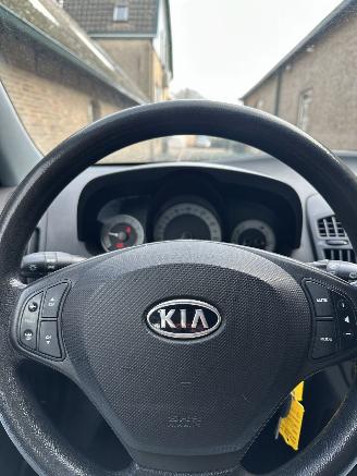 Kia Cee d Sporty Wagon 1.4 X-tra picture 9