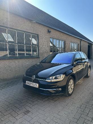 uszkodzony samochody osobowe Volkswagen Golf 1.0 TSI Comfortline 2018/1