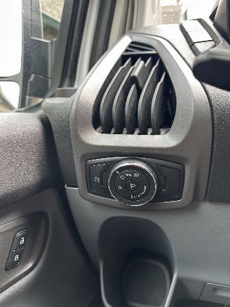 Ford Transit Custom picture 10
