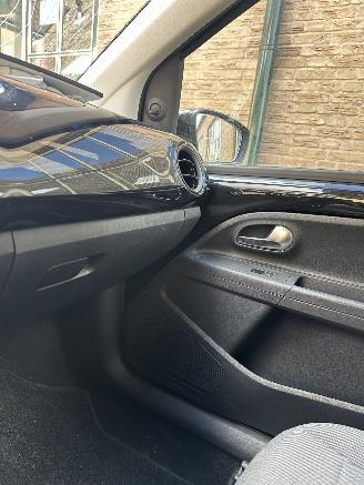 Volkswagen Up!  picture 15