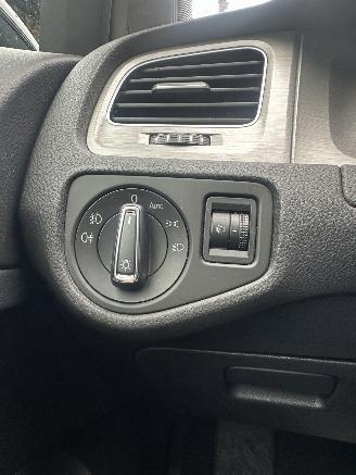 Volkswagen Golf  picture 13