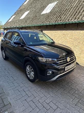 krockskadad bil auto Volkswagen T-Cross  2020/2