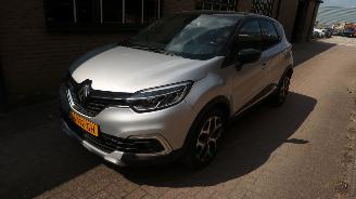 krockskadad bil auto Renault Captur Renault Captur 1.3 TCe Intens 2019/3