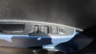Hyundai  Hyundai i10 1.0i Go! picture 13