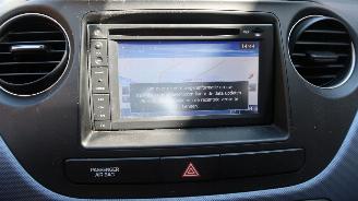 Hyundai  Hyundai i10 1.0i Go! picture 10