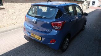 Hyundai  Hyundai i10 1.0i Go! picture 6