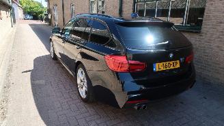 BMW 3-serie BMW 3-serie Touring 320i Edition M Sport Shadow High Executive picture 4