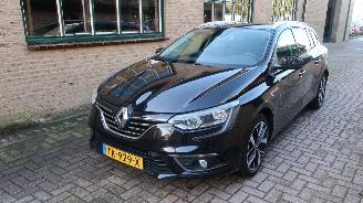 Schadeauto Renault Mégane Renault Mégane Estate 1.3 TCe Bose 2018/8