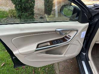 Volvo V-60 2.4 D6 AWD Plug-In Hybrid Summum picture 27