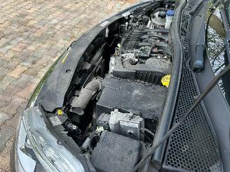 Peugeot 208 1.2 PureTech Signature picture 22