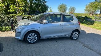 damaged passenger cars Citroën C1 1.0 e-VTi Feel €3950 vaste prijs!!!!!! 2014/11