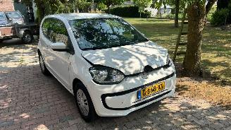 damaged passenger cars Volkswagen Up! 1.0 move up! BlueMotion 2013/1