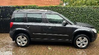 Vaurioauto  passenger cars Skoda Yeti AUTOMAAT!!!!1.2 TSI Expedition 2011/7
