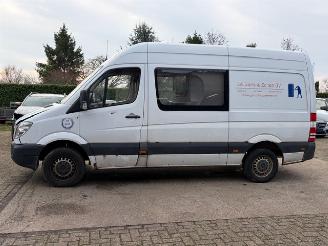Mercedes Sprinter 209 2.2 CDI 366 DC. 7 persoons | APK TOT 30-06-2026 ! picture 2