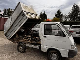 dommages fourgonnettes/vécules utilitaires Piaggio Porter KIPPER KIEPWAGEN 2005/4