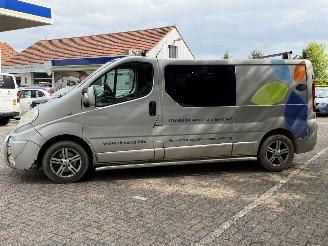 Renault Trafic 2.5 dci L2H1 DC AUTOMAAT! picture 2