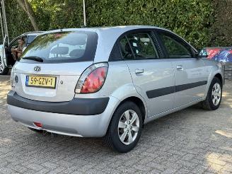 Kia Rio 1.4 X-pect. AIRCO | 5 DEURS | INRUIL VERKREGEN. picture 5