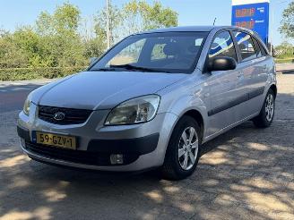 Unfallwagen Kia Rio 1.4 X-pect. AIRCO | 5 DEURS | INRUIL VERKREGEN. 2009/3