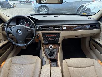 BMW 3-serie 320i High Executive picture 19