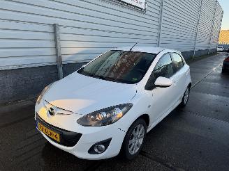 Vaurioauto  passenger cars Mazda 2 1.3 Bifuel GT-M Line 2012/8