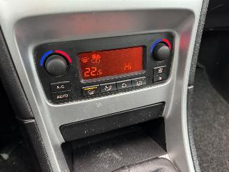 Peugeot 307 2.0-16V ST Pack Business picture 12