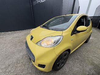 Unfallwagen Peugeot 107 1.0-12V XR 2009/3