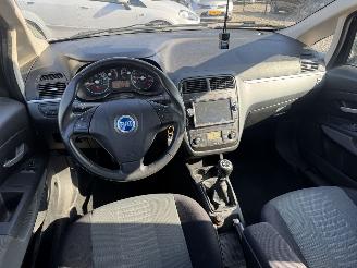 Fiat Punto 1.4 Dynamic picture 11