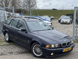 skadebil auto BMW 5-serie 530D Touring 2001/5