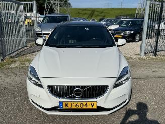 Volvo V-40 2.0 D2 Summum Business picture 4