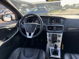 Volvo V-40 2.0 D2 Summum Business picture 16