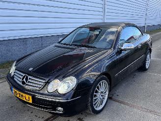 krockskadad bil auto Mercedes CLK CLK-Klasse Cabrio 200 K Elegance 2004/7