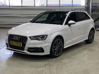 Voiture accidenté Audi A3 SPORTBACK E-TRON 2015/12