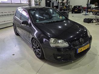 Volkswagen Golf GTI picture 3