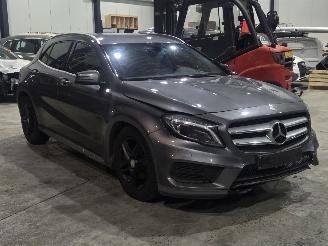 Schadeauto Mercedes GLA 180 cdi amg pakket 2017/2