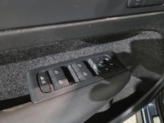 Volvo XC40 Recharge picture 5