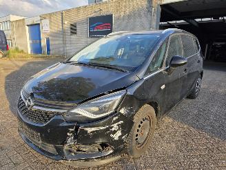  Opel Zafira Tourer Cosmo 7-Persoons Leder Led Navi Camera Stoelverw. Trekhaak 99KW/135PK 2017/6
