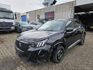 skadebil auto Peugeot 2008 GT-Line Automaat Pano Leder Camera Led Keyless Acc Lane-Assist Sfeerverl. 96KW/131PK 2021/8