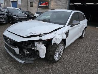 Schadeauto Seat Leon FR 1.4 eTSI Hybrid Sportstourer Memory Led Navi Camera Leder 27gr.! 2021/5